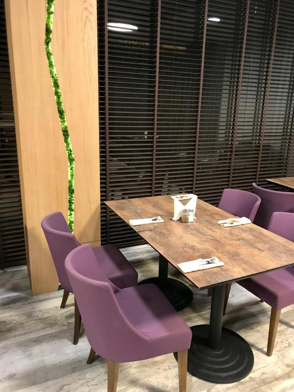 בראשוב Hotel Lux Divina מראה חיצוני תמונה
